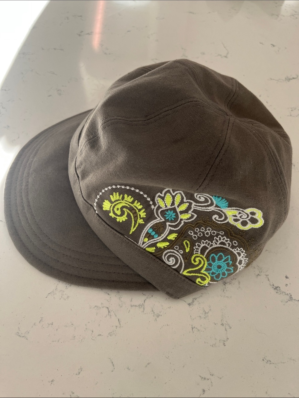 Athleta muted Brown canvas Cap with  Floral Embroidery one size